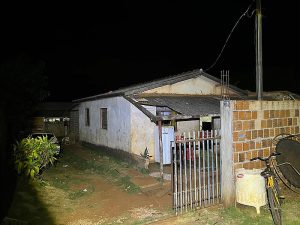 VÍDEO: Filha mata o pai com facada no peito após discussão por dívida