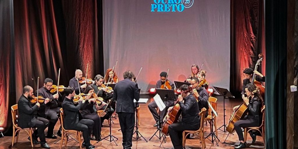 apresentacao_da_orquestra_ouro_preto_no_teatro_municipal_de_ouro_preto-_casa_da_opera_230325.jpg