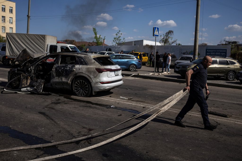2025-04-22t140801z-1007144028-rc213eadepmp-rtrmadp-3-ukraine-crisis-attack-kharkiv.jpg