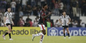 2025-04-24t015314z_402141882_up1el4o058pno_rtrmadp_3_soccer-libertadores-lib-sao-report.jpg