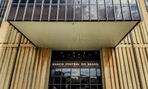 Contas externas têm saldo negativo de US$ 2,2 bilhões em março