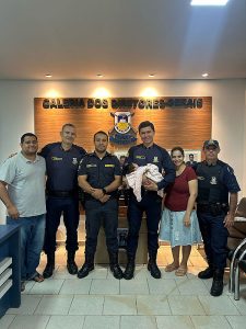Guarda Municipal salva bebê engasgada e emociona família em Dourados