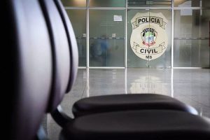 Mulher é agredida com soco na boca e enforcada pelo marido em MS