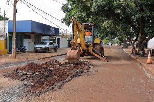 Prefeitura acelera serviços de tapa-buraco em pontos da cidade