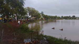 Primeiro dia da Festa da Páscoa de Dourados recebe grande público
