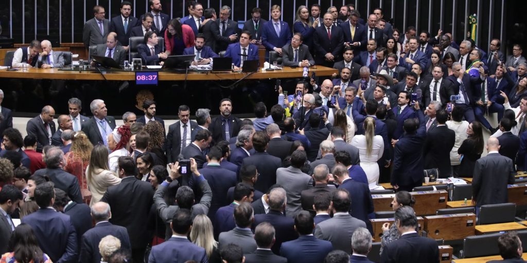 votacao_da_urgencia_da_anistia_-_bruno_spada_-_camara_dos_deputados.jpg
