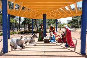 “Natal Encantado” começa dia 1º com Papai Noel e acendimento das luzes