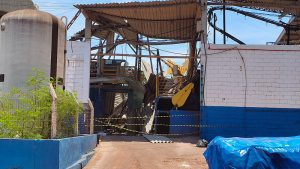 Trabalhadores atingidos por estrutura de cuturme seguem internados no HV