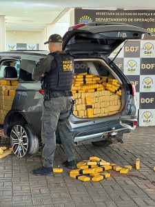 Carro é recuperado pelo DOF com 1 tonelada de maconha em Dourados