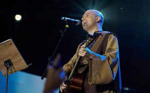 Celebração dos 90 anos da Catedral tem show de Frei Gilson na Vila São Pedro
