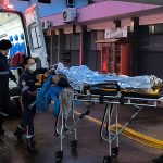 Motociclista de 62 anos fica em estado grave após colisão com caminhonete no Jardim Guaicurus