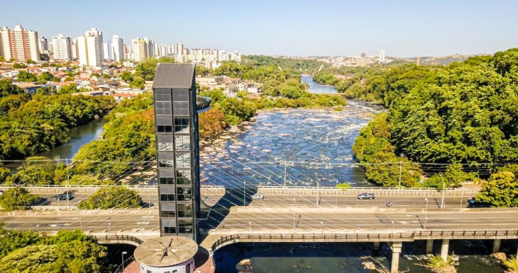 elevador-alto-do-mirante-tem-24-metros-de-altura-e-oferece-vista-privilegiada-do-rio-piracicaba-foto.jpeg