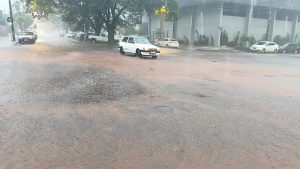 Dourados recebe alerta de tempestade válido até às 23h59 desta segunda-feira