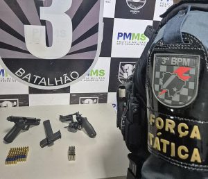 Dupla é presa com armas, munições e carro com placa adulterada em Dourados