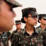 Exército faz seleção para alistamento militar de homens e mulheres
