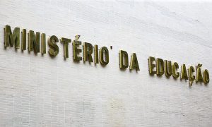 Governo recompõe orçamento para educação e ciência