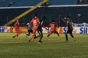 Naviraiense perde para Athletic Club no segundo jogo da Copa São Paulo