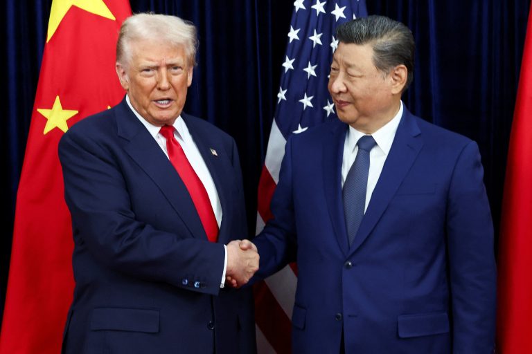 2025-10-30t022213z-500386332-rc22mha890rf-rtrmadp-3-usa-trump-xi.jpg