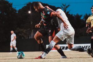 Alex Choco resolve, Bataguassu vence Costa Rica e fica perto da classificação