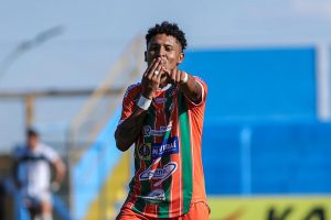 Naviraiense bate Pantanal em Campo Grande e pula para vice-liderança do Estadual