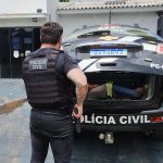 Polícia prende homem acusado de estuprar a própria irmã de 15 anos em aldeia