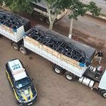 Carreta com aproximadamente 320 pneus contrabandeados é apreendida na BR-163