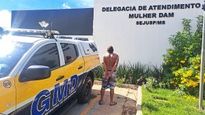 Companheiro agride mulher e filho ameaça matar a mãe em Dourados