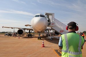 Concessão do aeroporto vai economizar R$ 6 milhões por ano, anuncia prefeitura