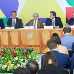 Lula zera imposto e subsidia diesel para conter alta do petróleo