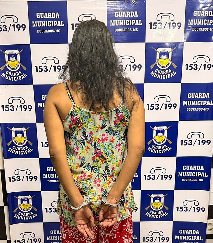 Mulher é presa após agredir a mãe e resistir à prisão no Jardim Santo André
