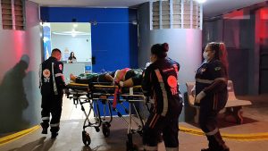 Mulheres ficam gravemente feridas em colisão de motocicletas no anel viário