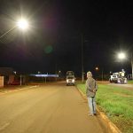 Nova iluminação de LED avança e moradores comemoram: “noite que virou dia”