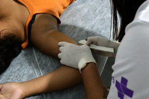 Para prevenir gravidez na adolescência, município investe em contraceptivos de longa duração