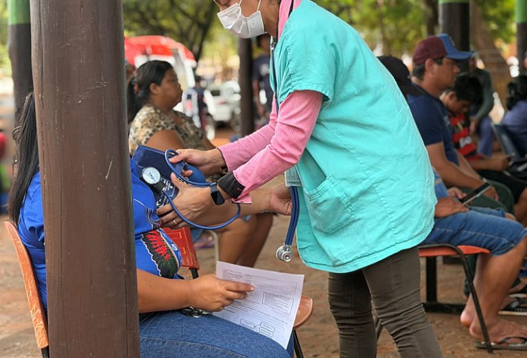 Surto de Chikungunya leva escola a virar enfermaria em reserva indígena de Dourados