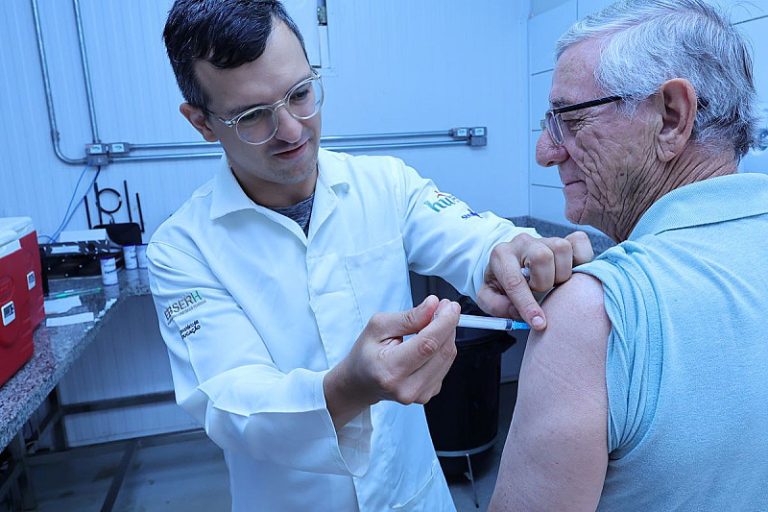 Vacinação contra Inlfuenza para grupos prioritários começa no sábado